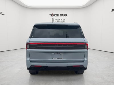 2027 Lincoln Navigator L Reserve