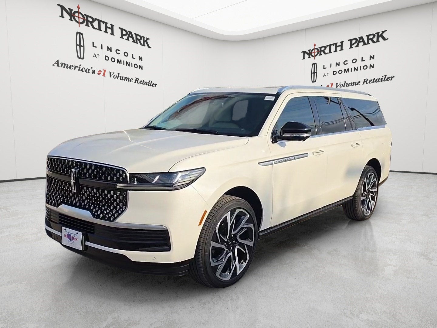 2027 Lincoln Navigator L Reserve