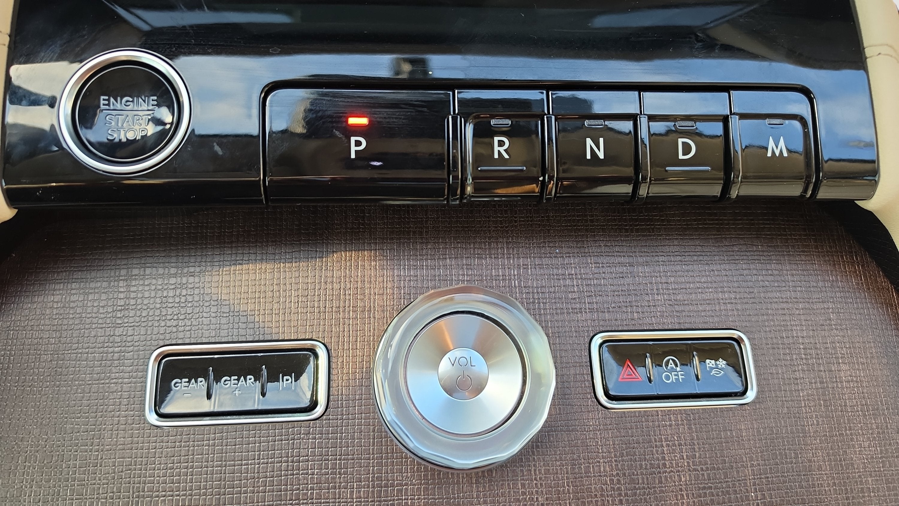 2027 Lincoln Navigator L Reserve