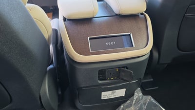 2027 Lincoln Navigator L Reserve