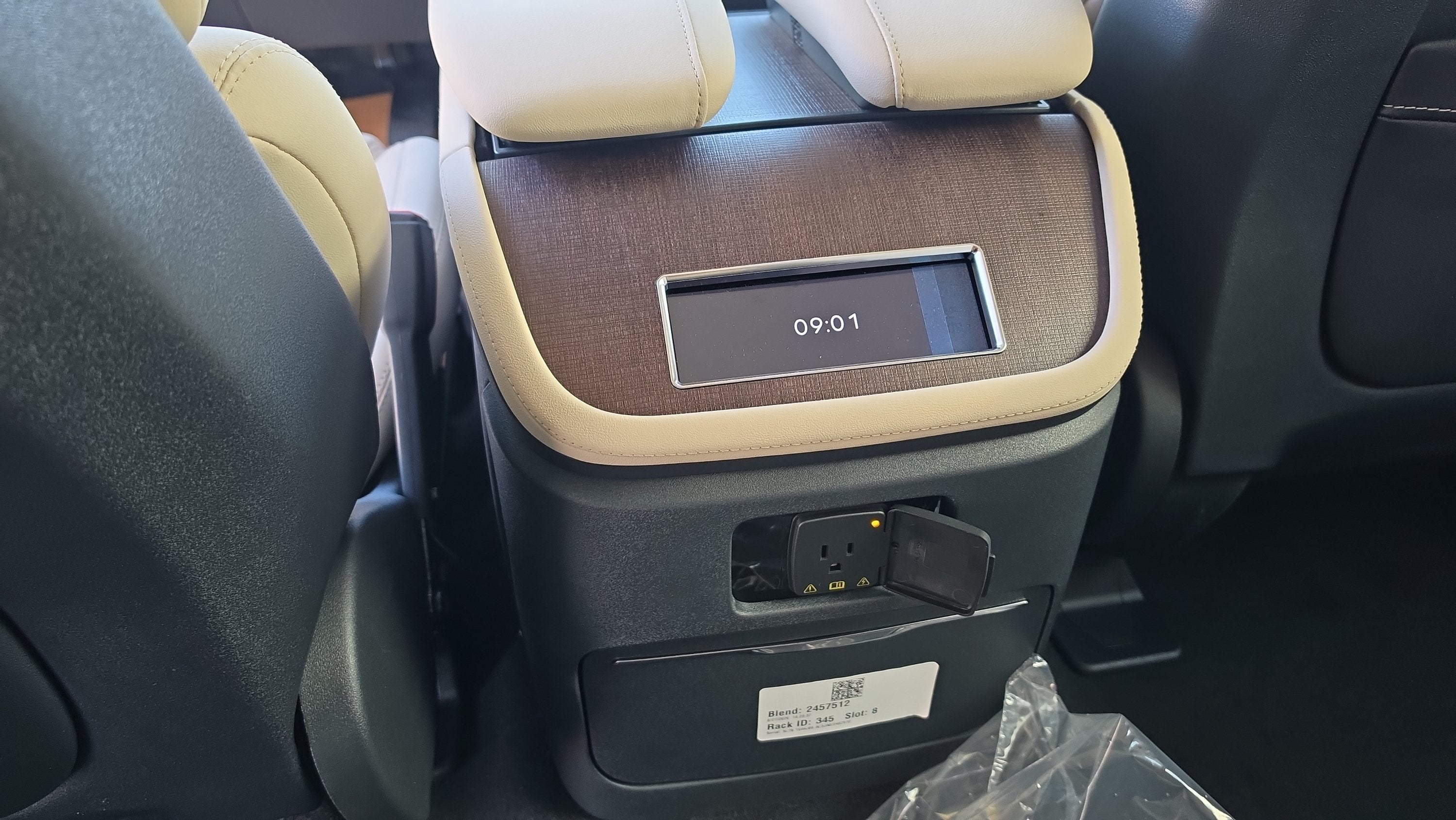 2027 Lincoln Navigator L Reserve