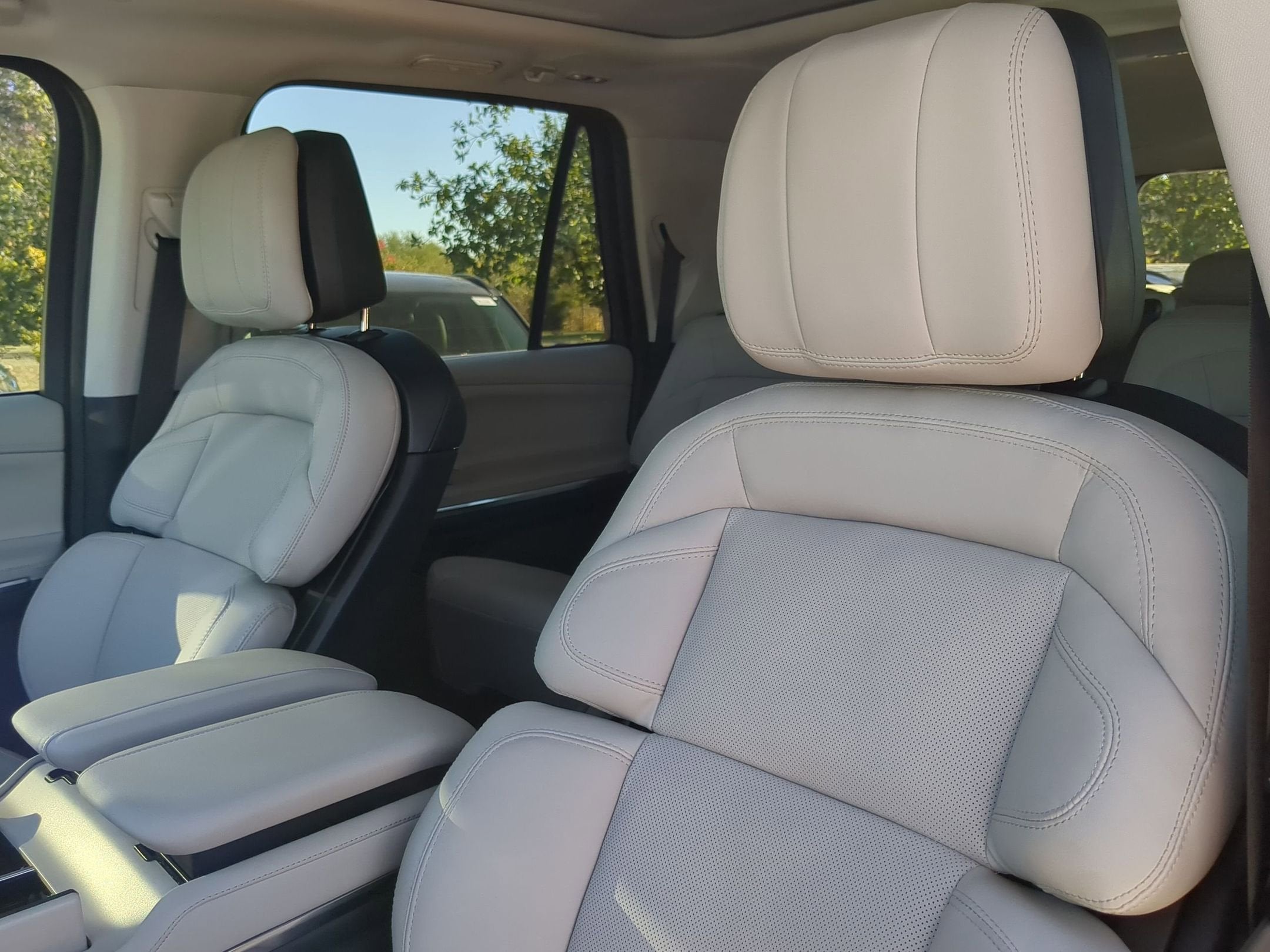 2025 Lincoln Navigator L Reserve