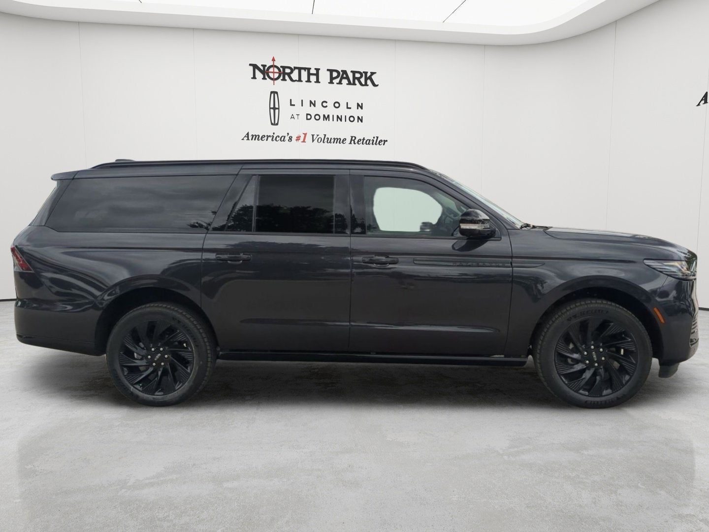 2026 Lincoln Navigator L Reserve