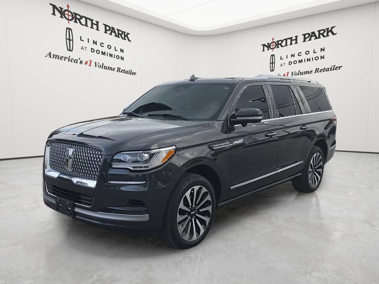 2023 Lincoln Navigator L Reserve