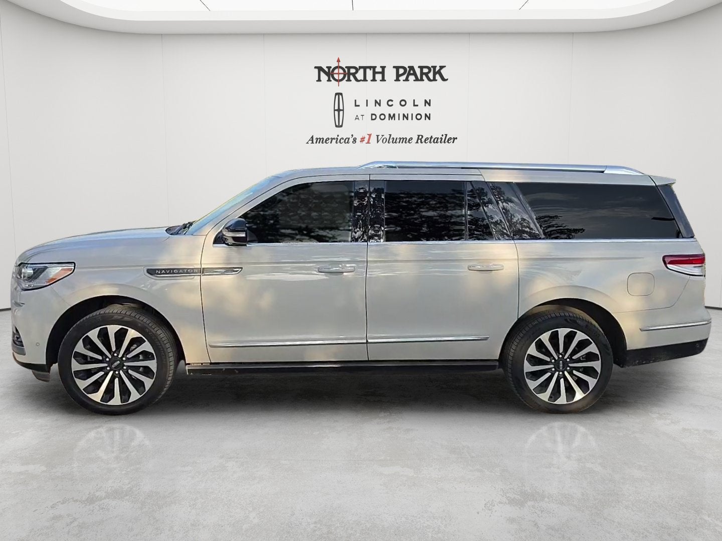 2024 Lincoln Navigator L Reserve