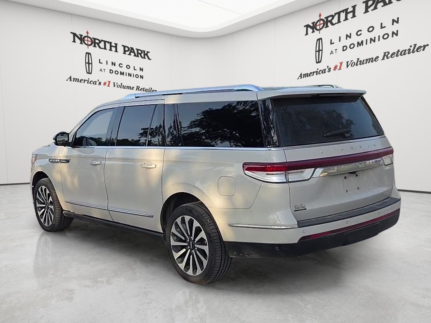 2024 Lincoln Navigator L Reserve