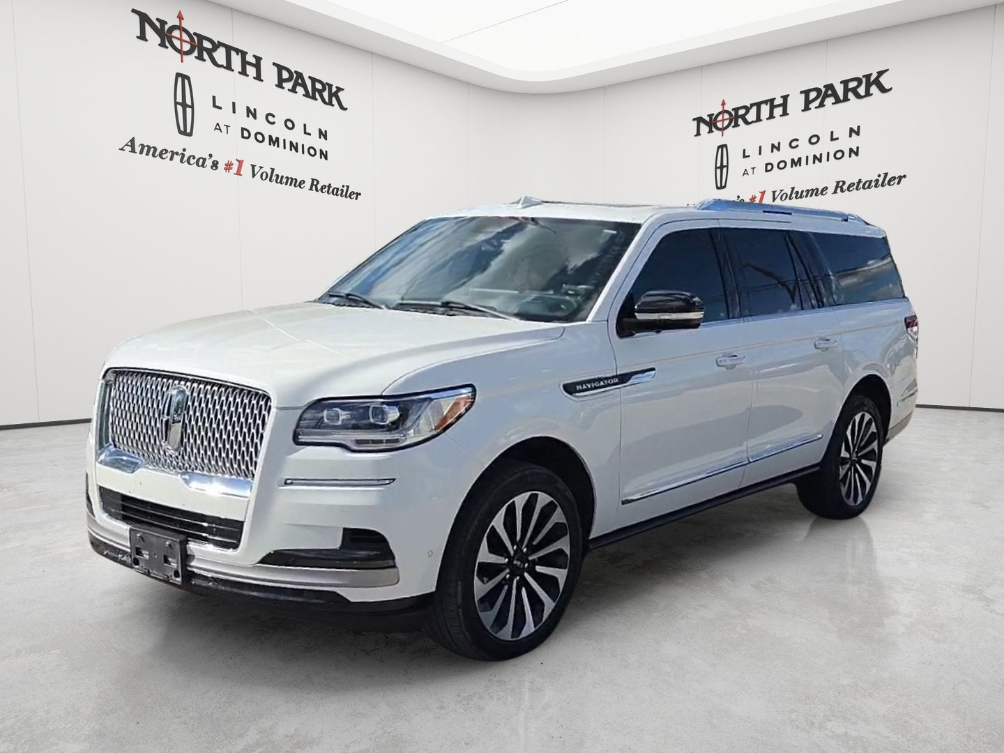 2023 Lincoln Navigator L Reserve