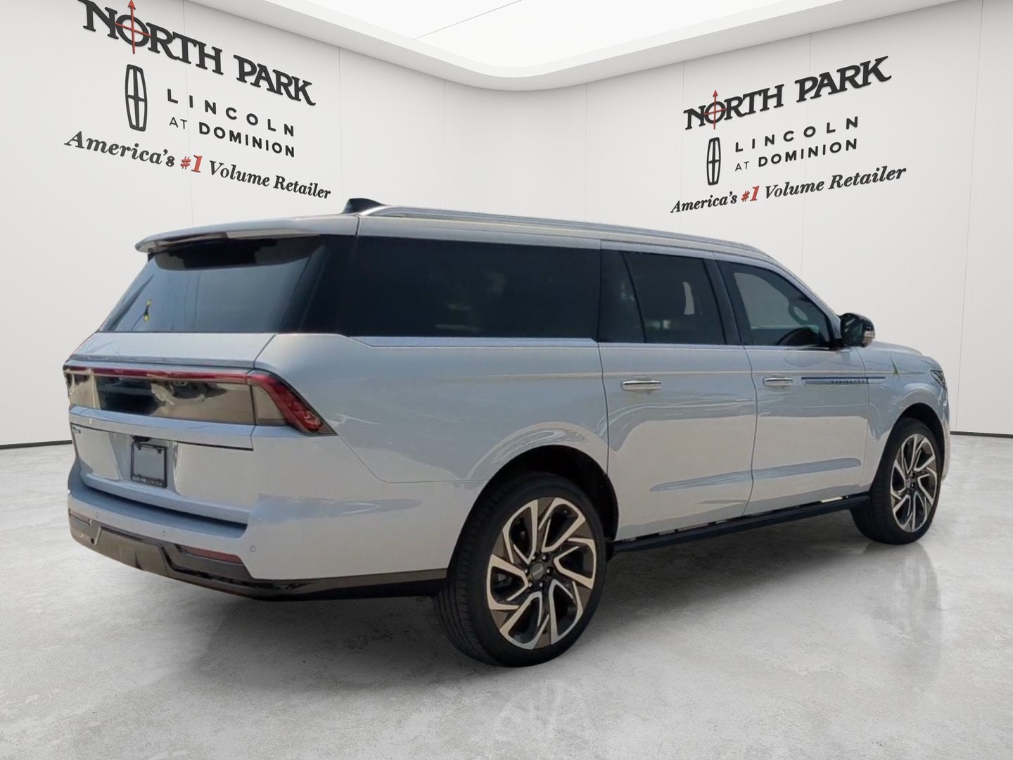2026 Lincoln Navigator L Reserve