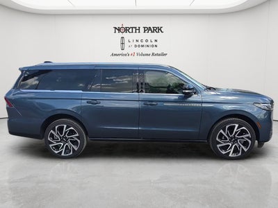 2027 Lincoln Navigator L Reserve