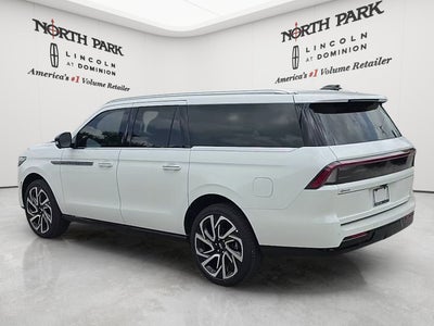 2027 Lincoln Navigator L Reserve
