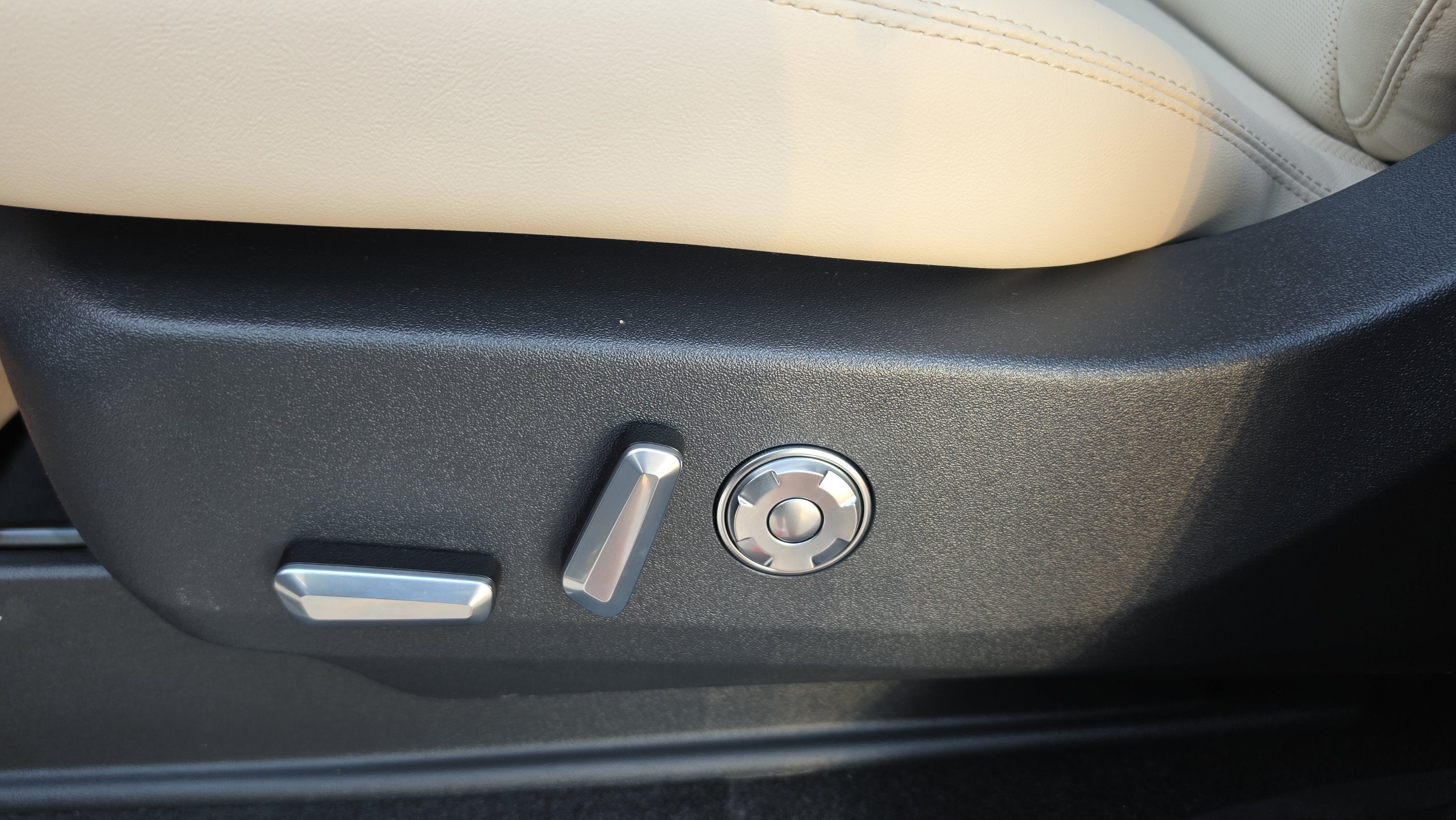 2027 Lincoln Navigator L Reserve
