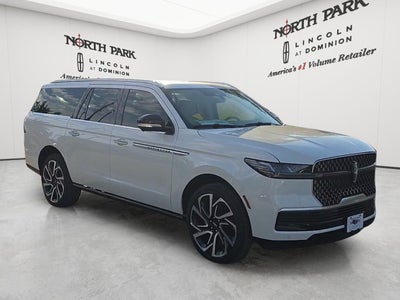 2027 Lincoln Navigator L Reserve