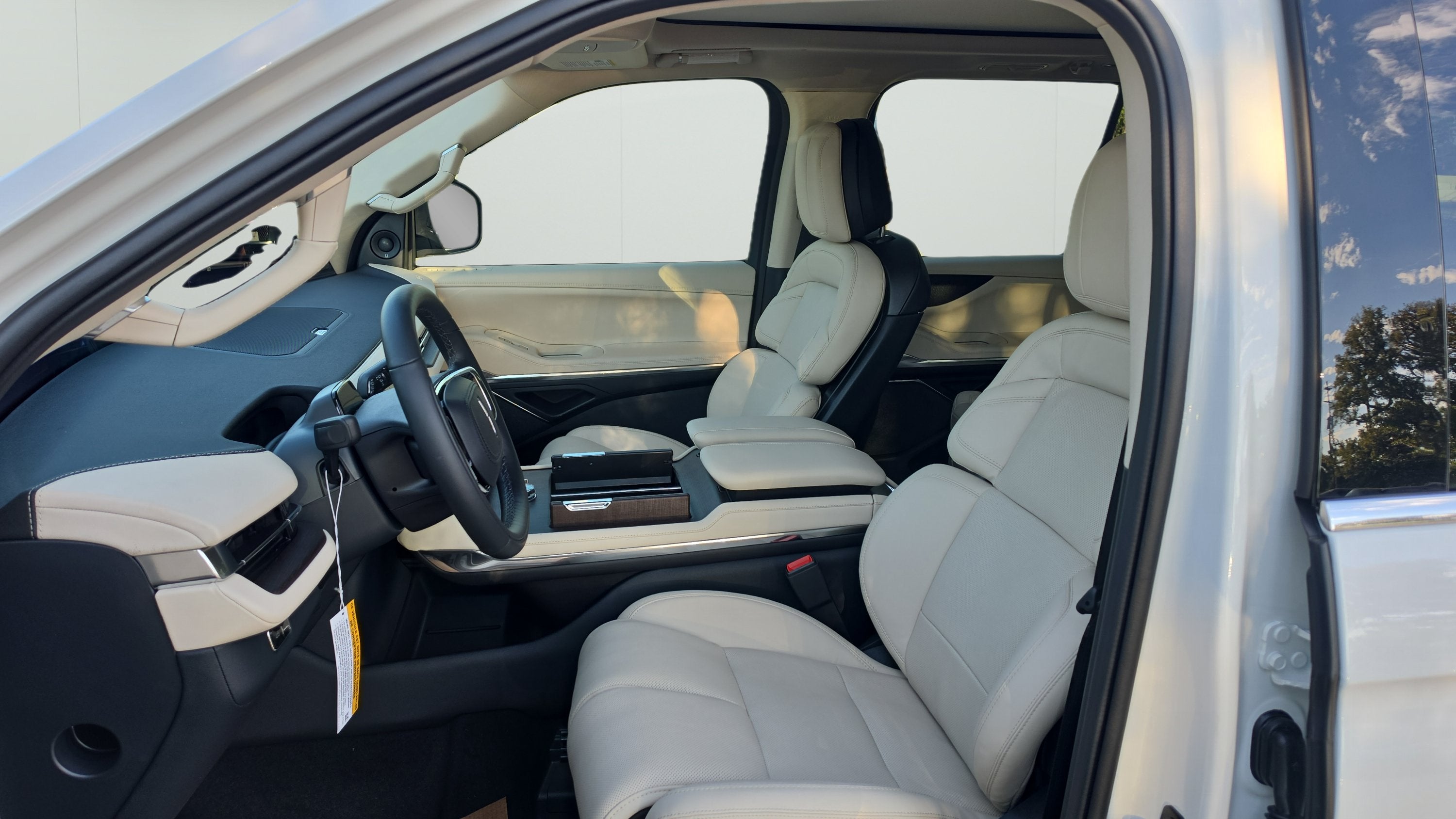 2027 Lincoln Navigator L Reserve