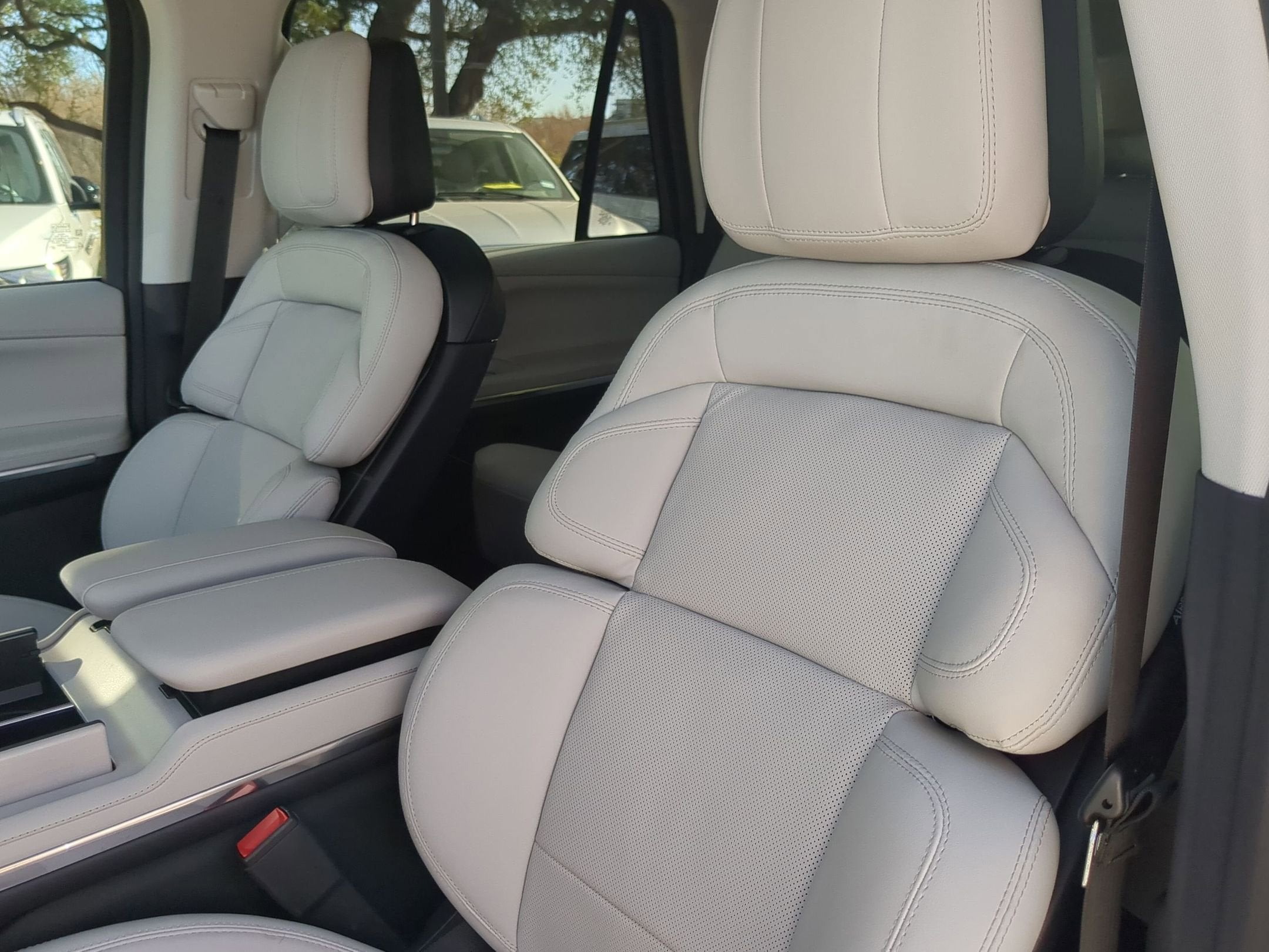 2026 Lincoln Navigator L Premiere