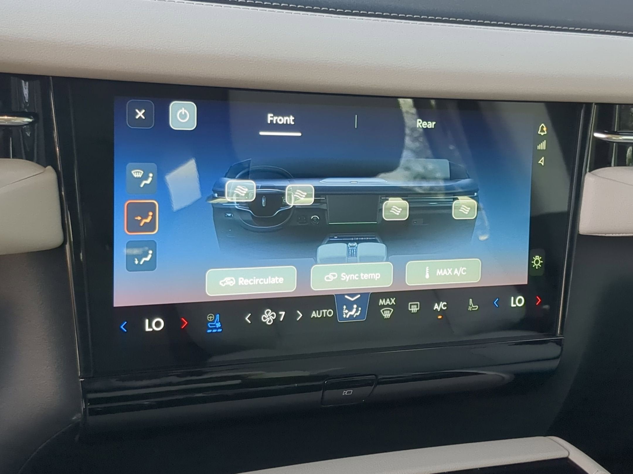 2026 Lincoln Navigator L Premiere