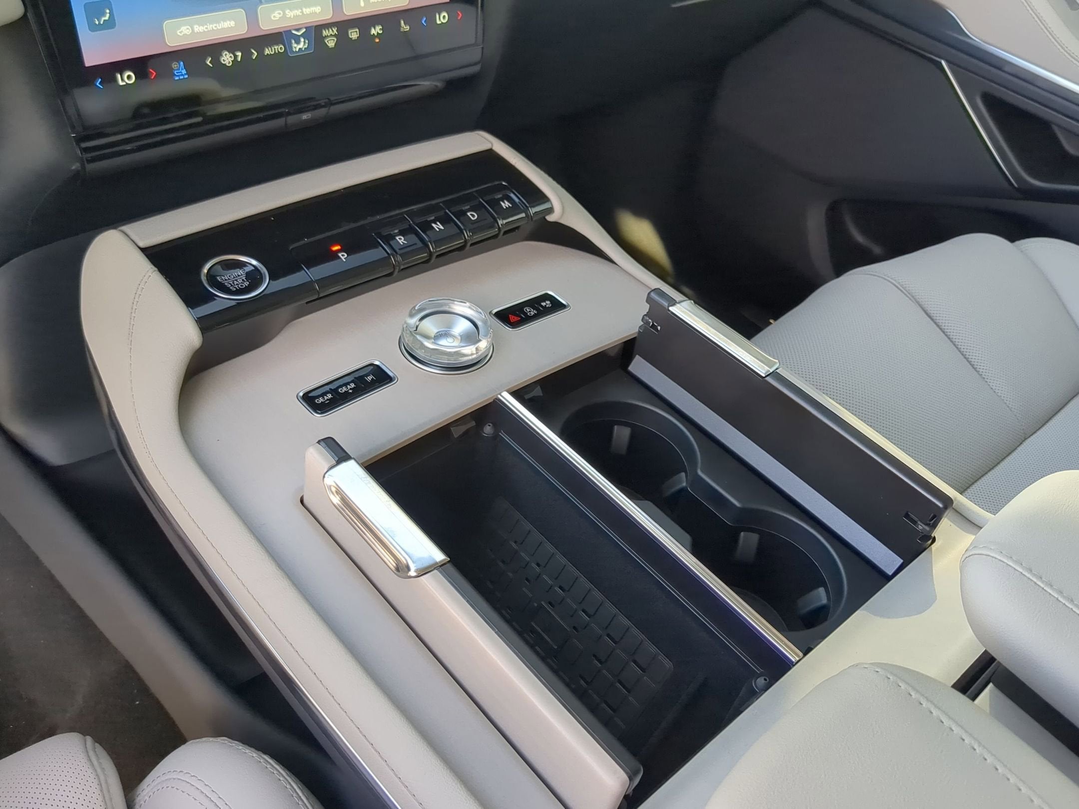 2026 Lincoln Navigator L Premiere