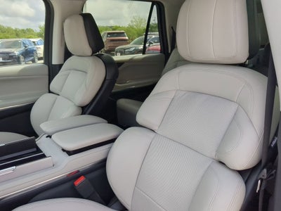 2026 Lincoln Navigator L Premiere