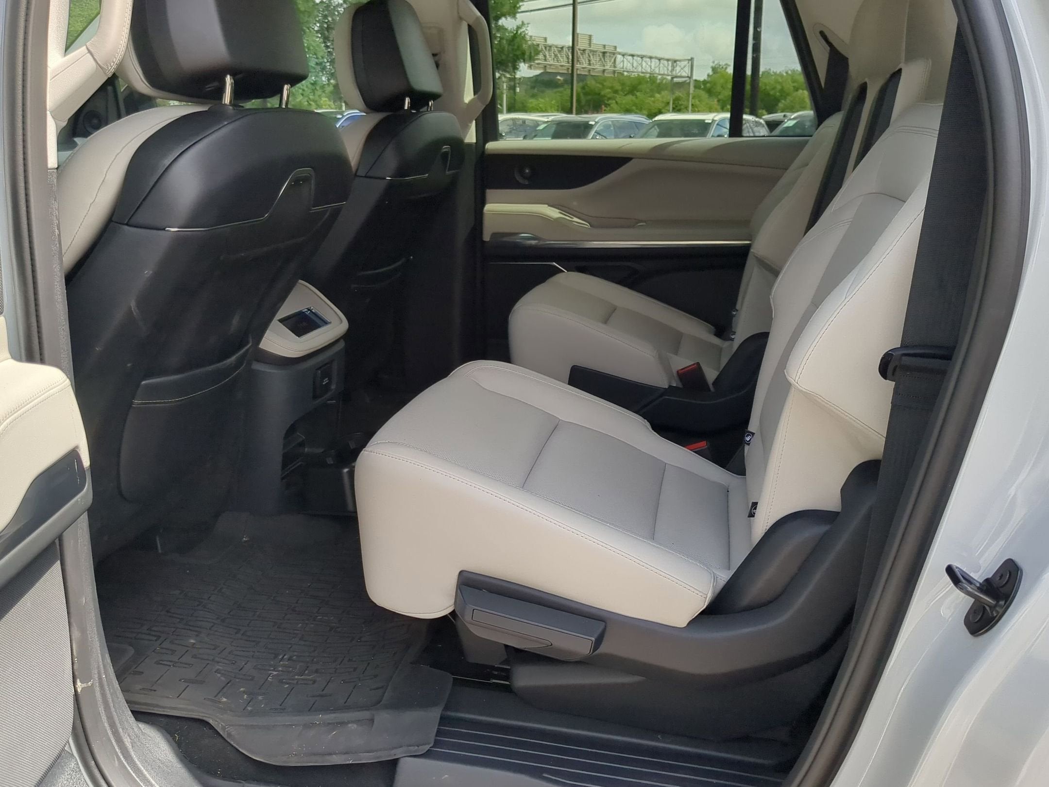 2026 Lincoln Navigator L Premiere