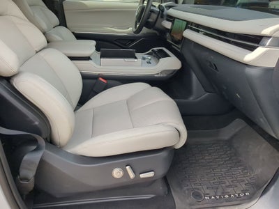 2026 Lincoln Navigator L Premiere