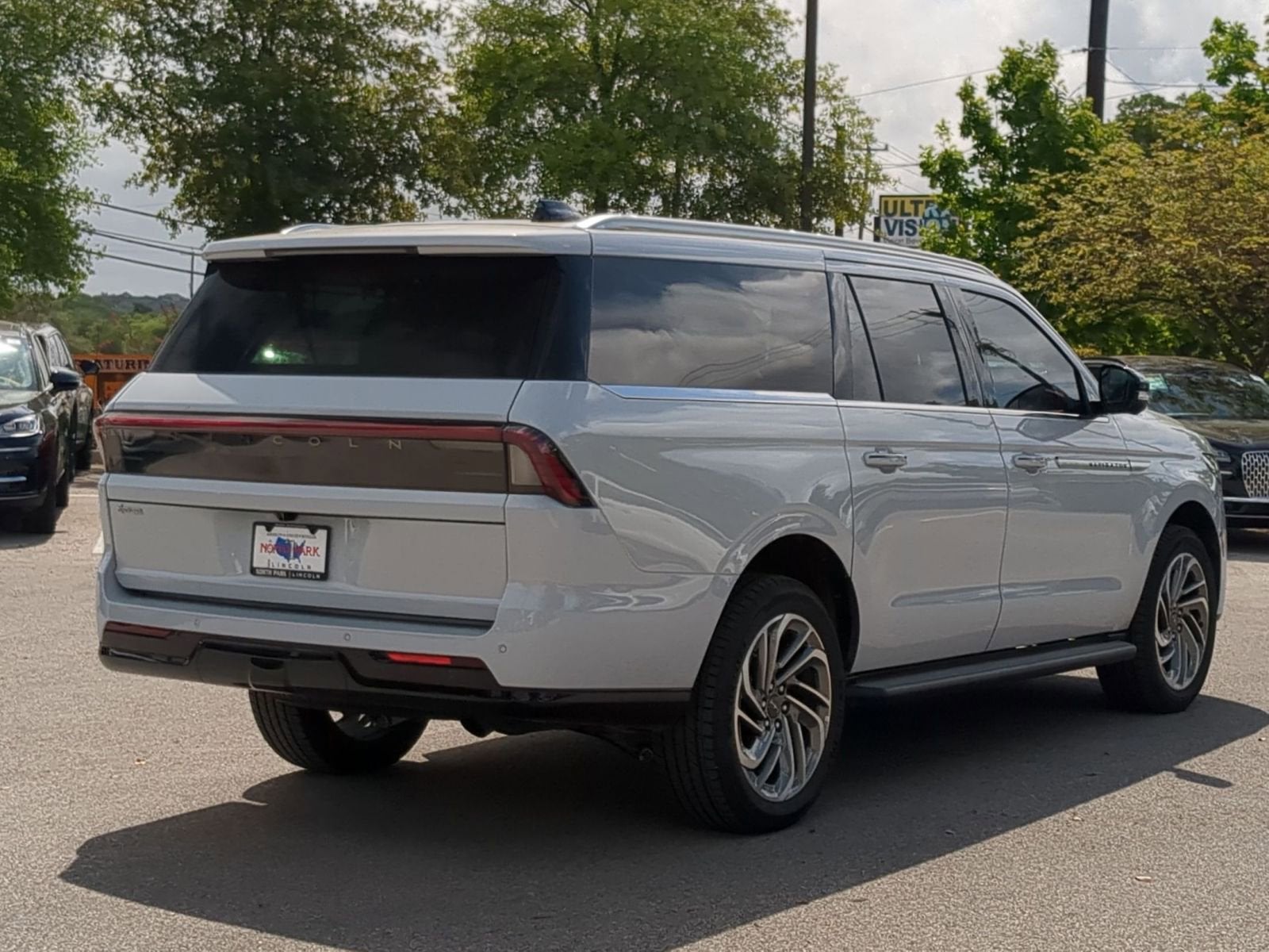2026 Lincoln Navigator L Premiere