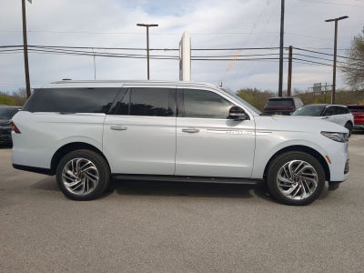 2026 Lincoln Navigator L Premiere