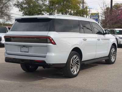 2026 Lincoln Navigator L Premiere