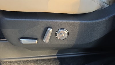 2027 Lincoln Navigator L Premiere