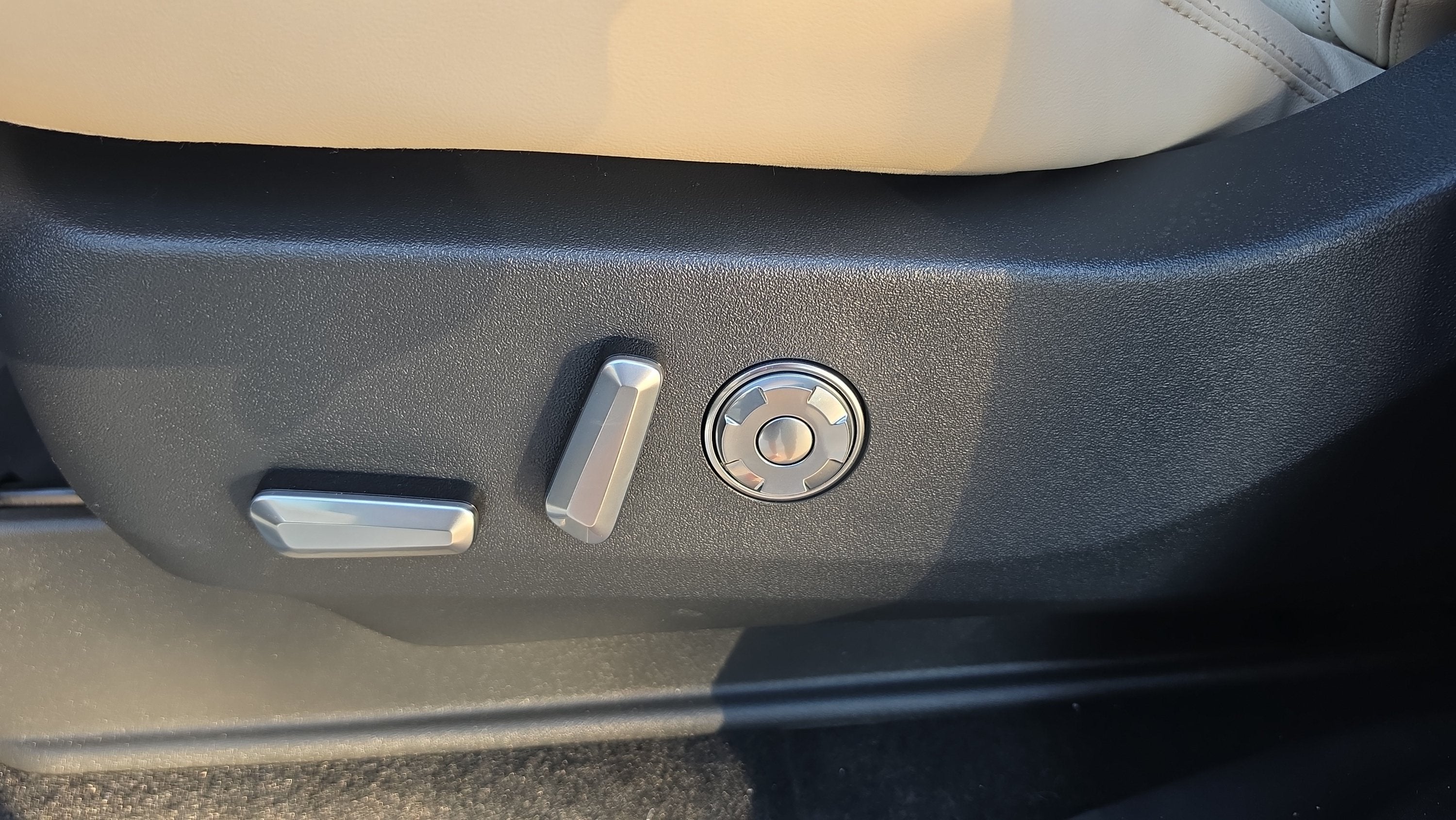 2027 Lincoln Navigator L Premiere