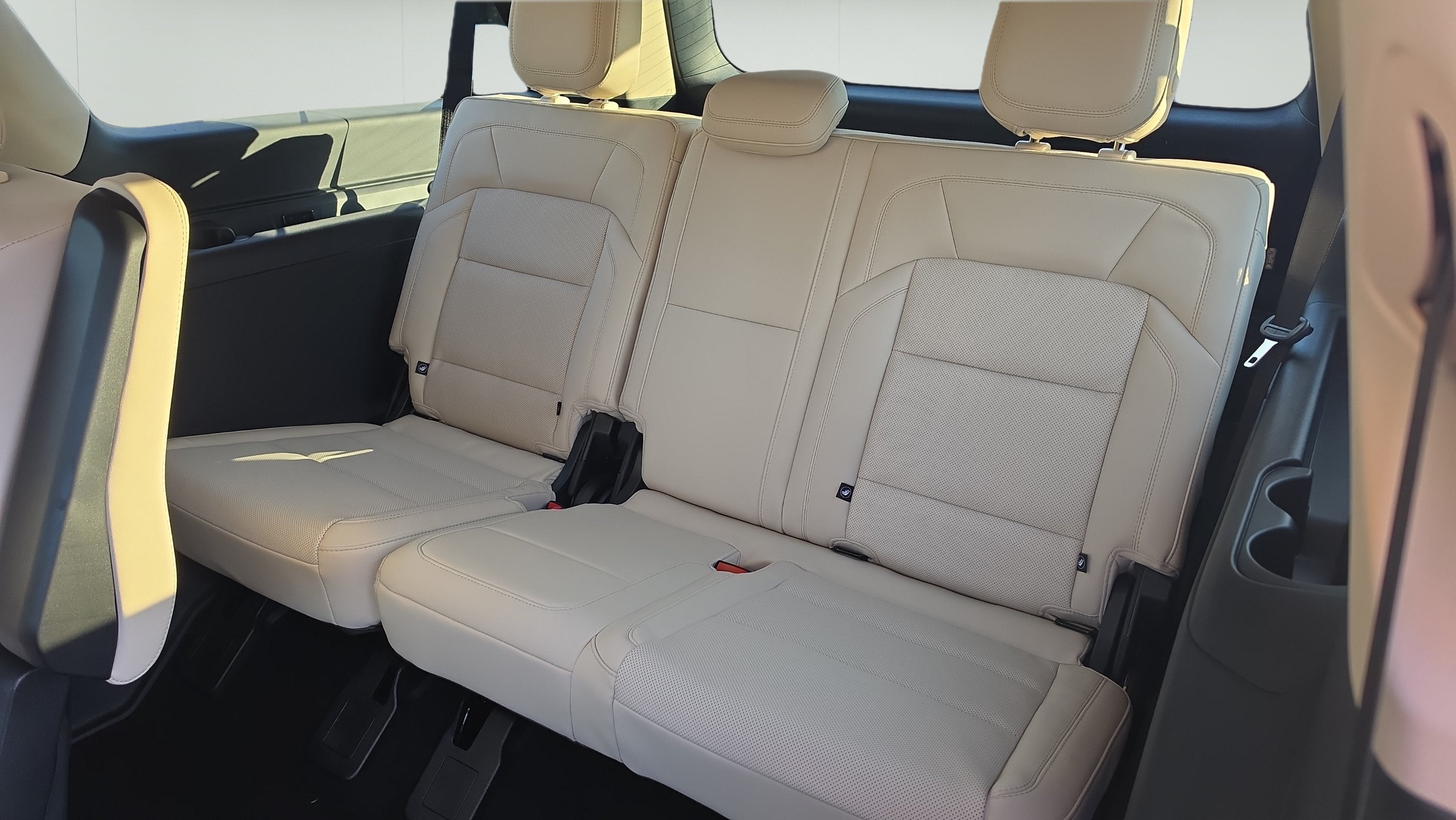 2027 Lincoln Navigator L Premiere