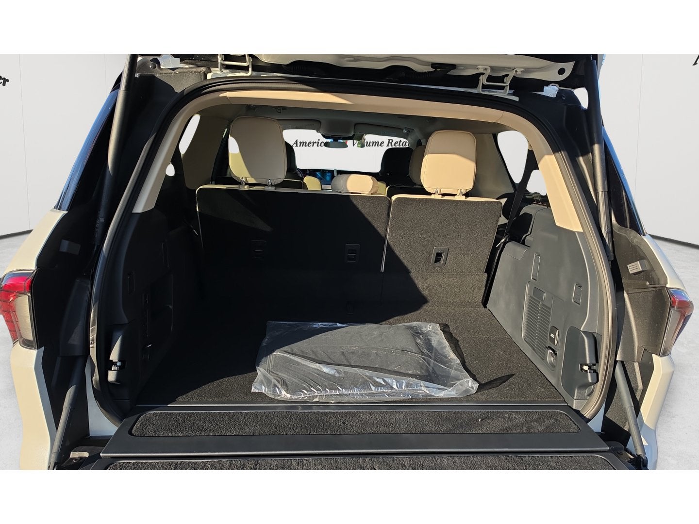 2027 Lincoln Navigator L Premiere