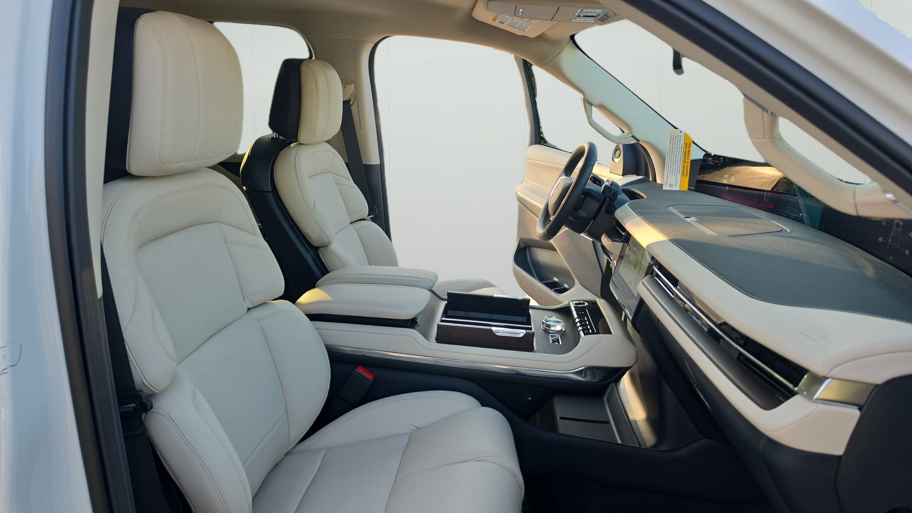 2027 Lincoln Navigator L Premiere