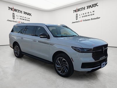 2027 Lincoln Navigator L Premiere