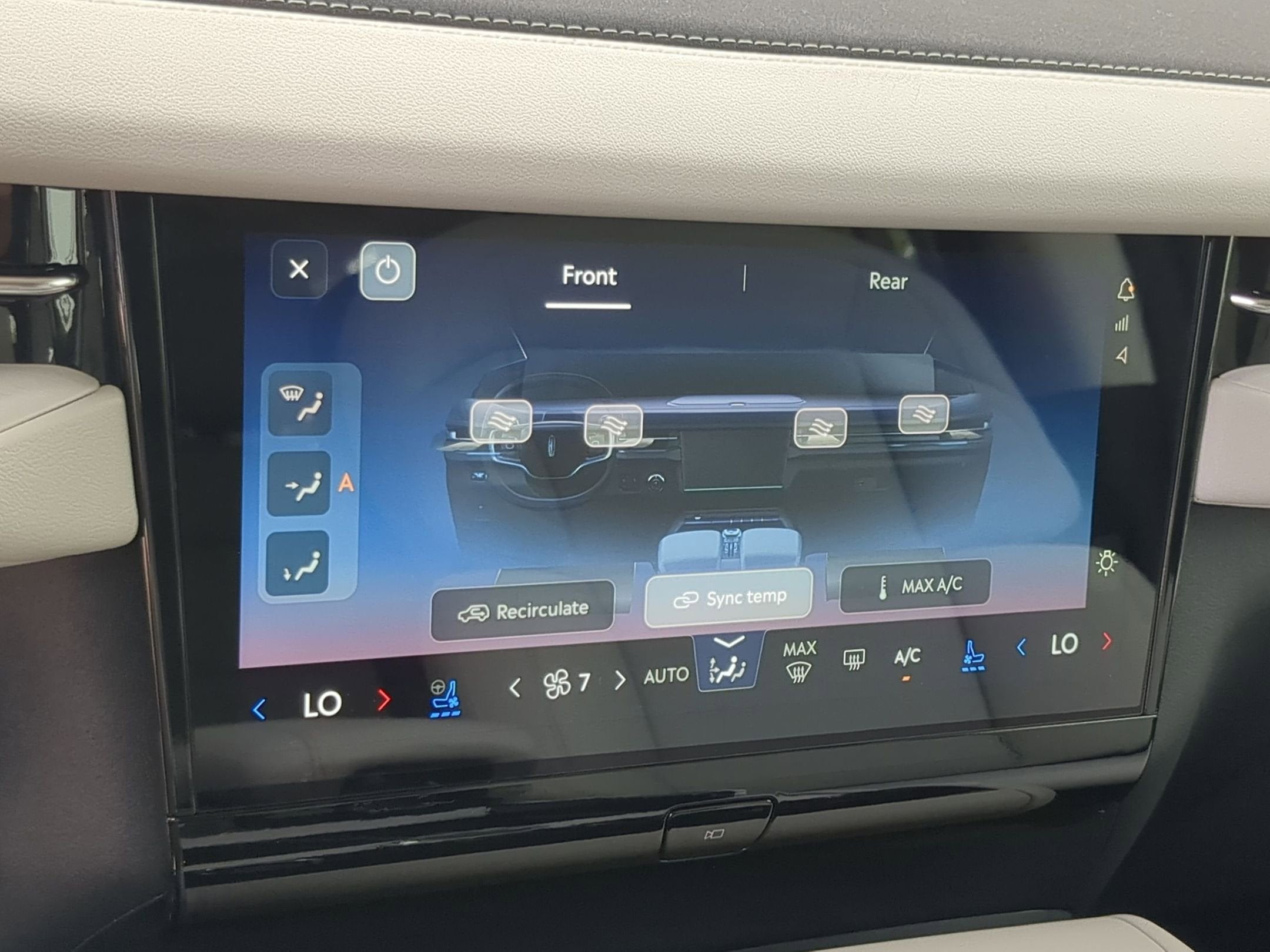 2026 Lincoln Navigator L Premiere