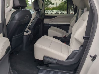 2026 Lincoln Navigator L Premiere