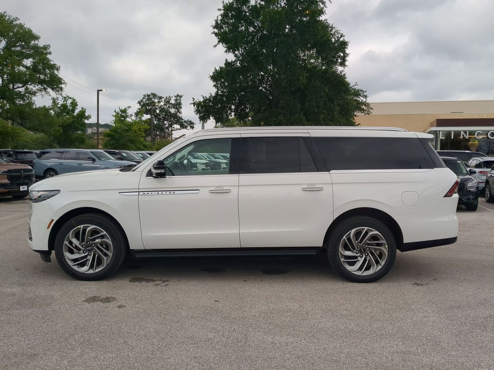 2026 Lincoln Navigator L Premiere
