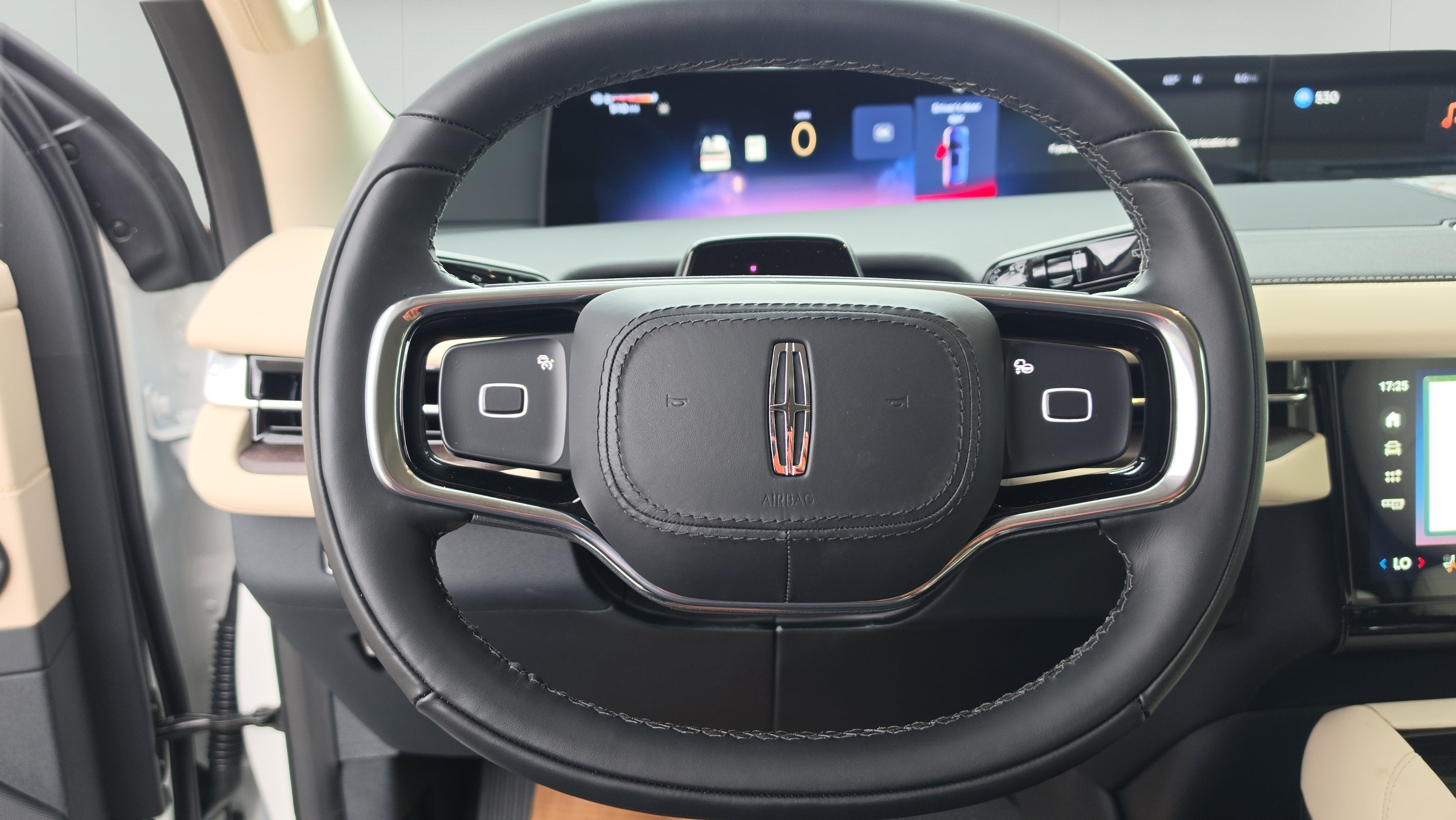 2027 Lincoln Navigator L Premiere