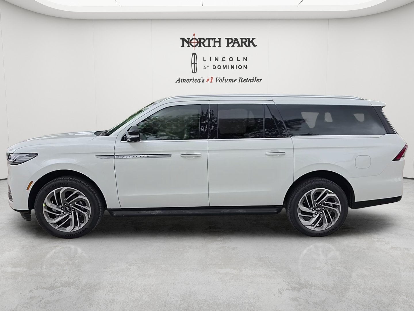 2027 Lincoln Navigator L Premiere