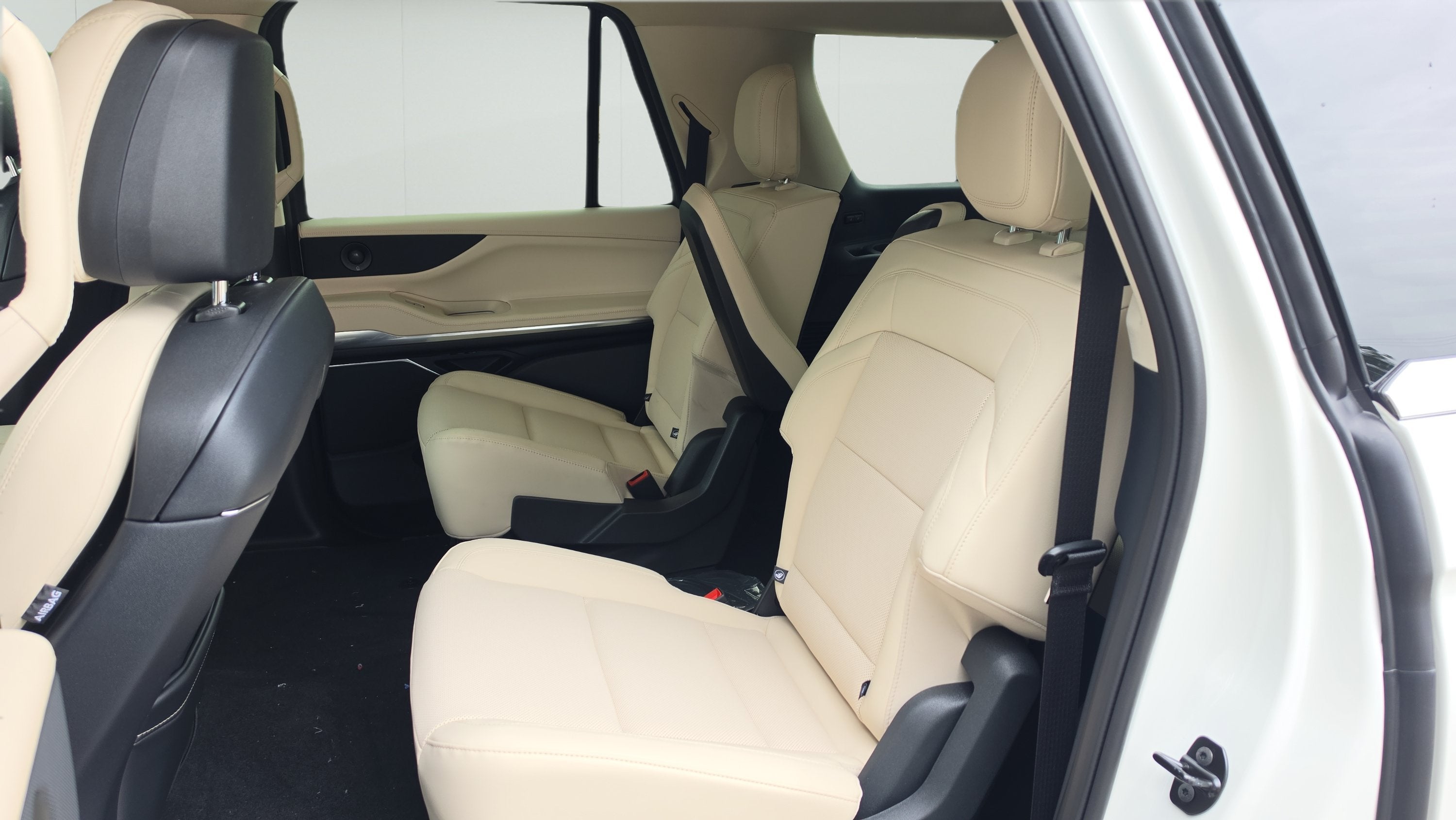 2027 Lincoln Navigator L Premiere