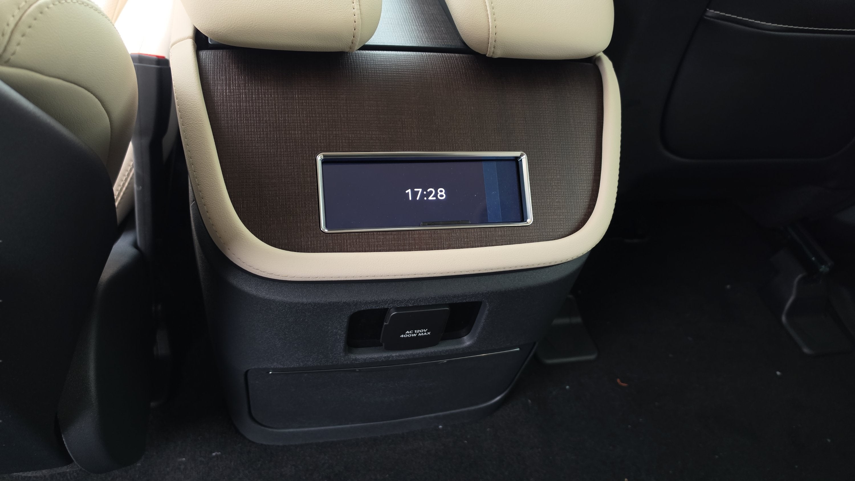 2027 Lincoln Navigator L Premiere