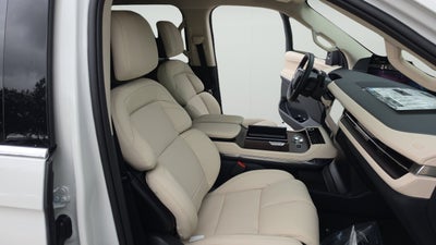 2027 Lincoln Navigator L Premiere