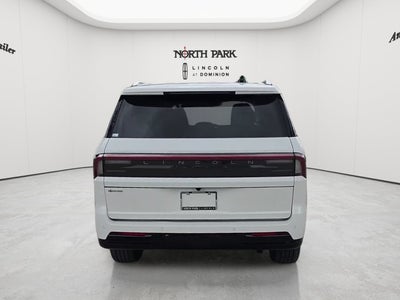 2027 Lincoln Navigator L Premiere