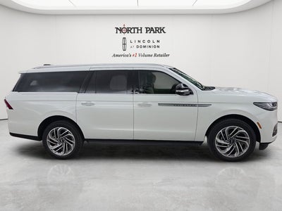 2027 Lincoln Navigator L Premiere