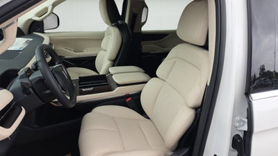 2027 Lincoln Navigator L Premiere