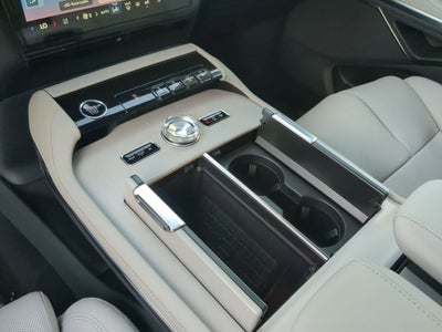 2026 Lincoln Navigator L Premiere