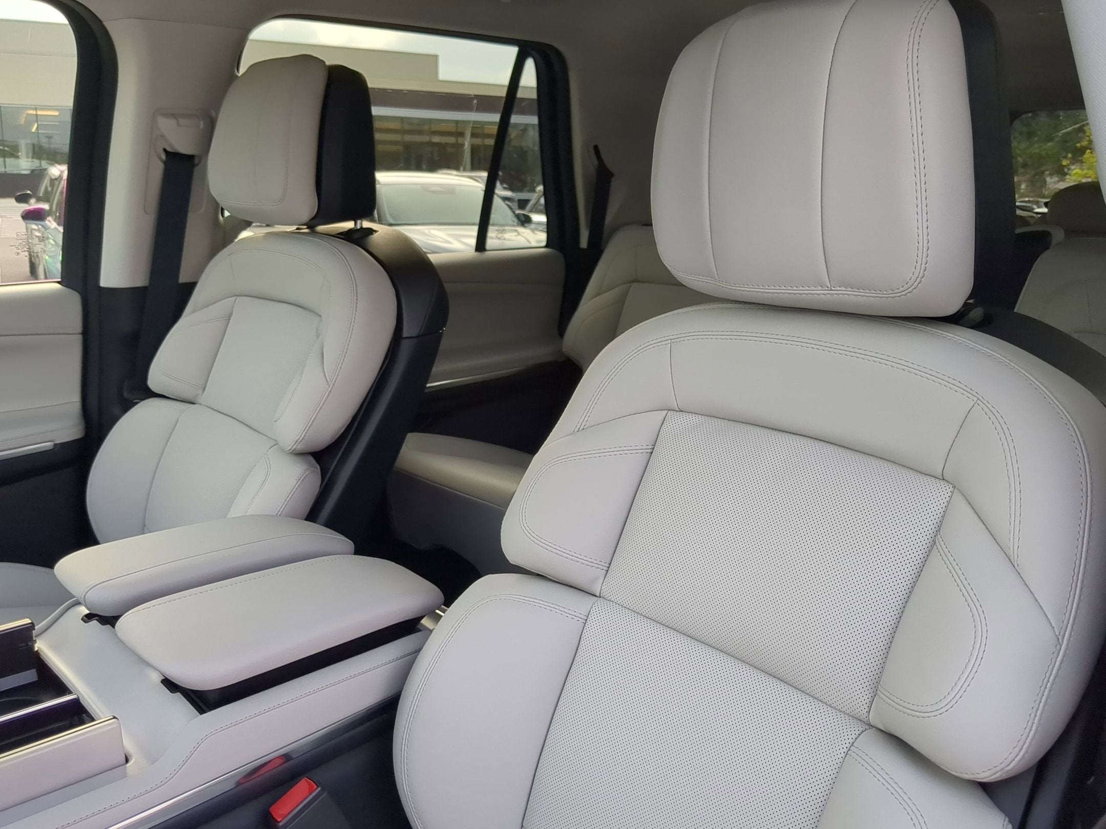 2026 Lincoln Navigator L Premiere