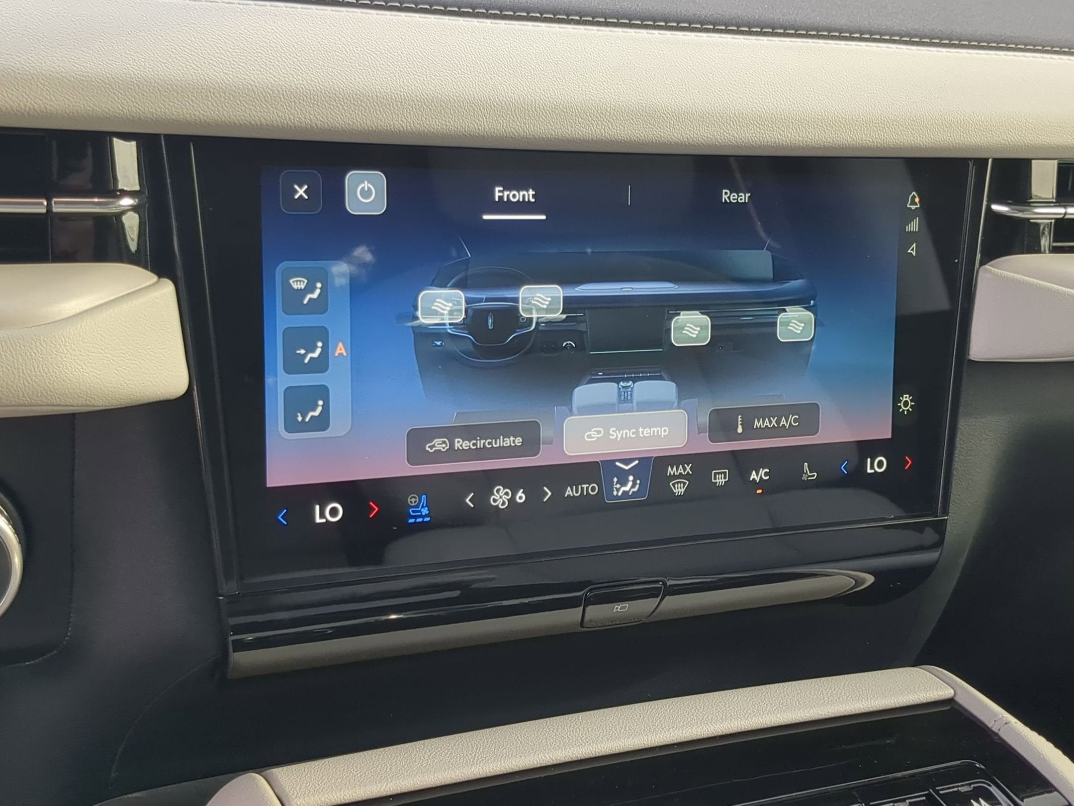 2026 Lincoln Navigator L Premiere