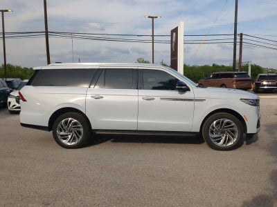 2026 Lincoln Navigator L Premiere