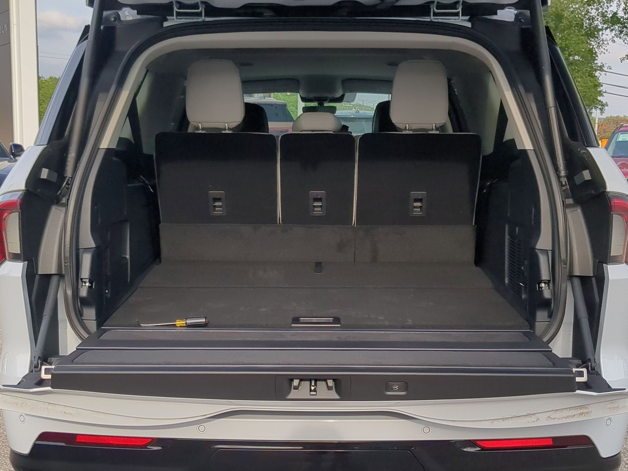 2026 Lincoln Navigator L Premiere