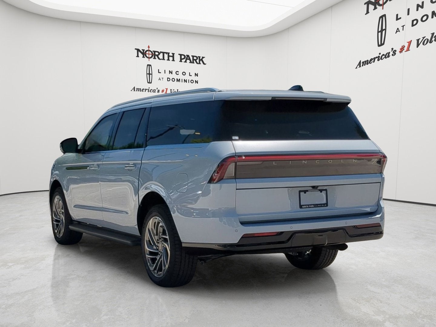 2026 Lincoln Navigator L Premiere