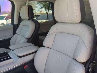 2026 Lincoln Navigator L Premiere